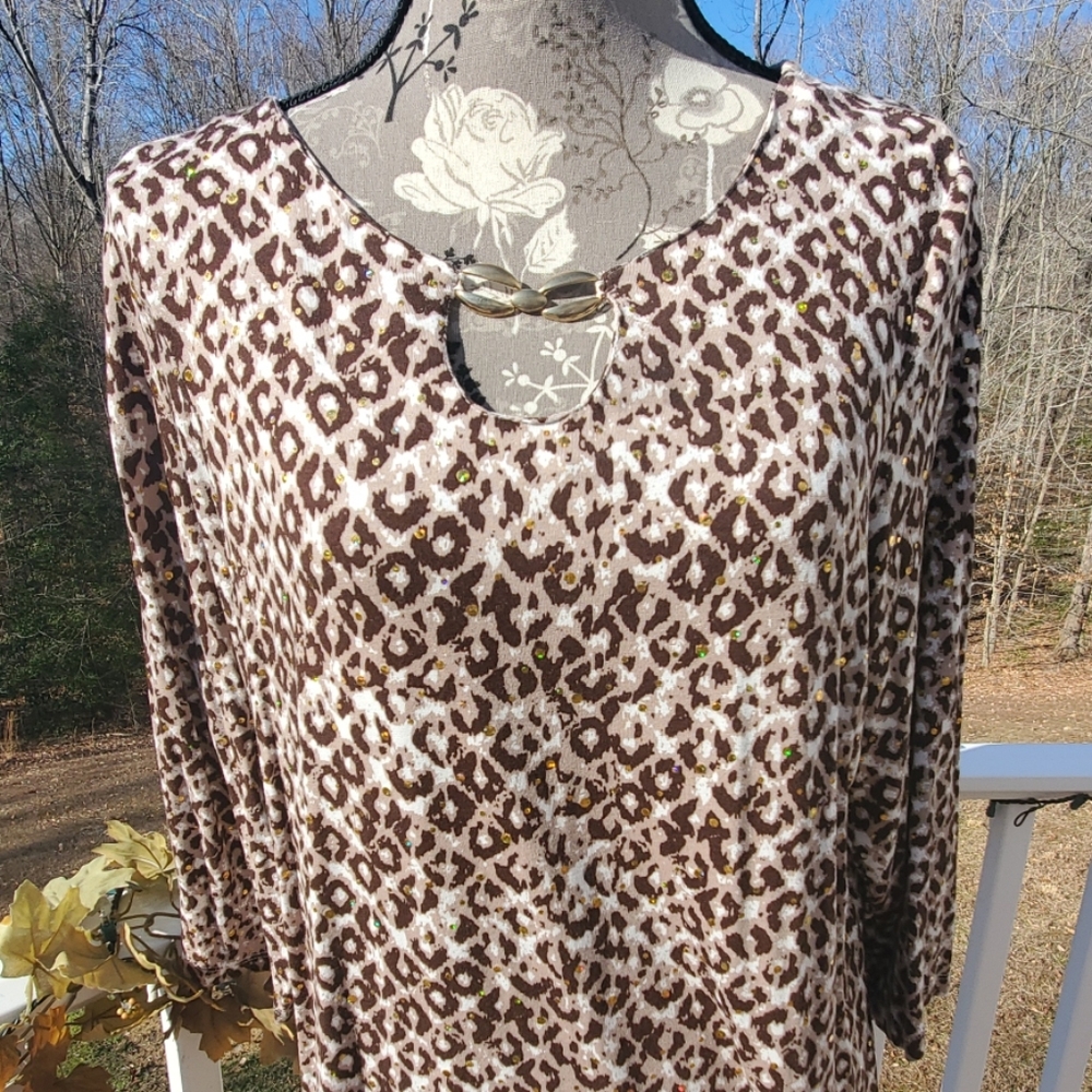 Animal print top
